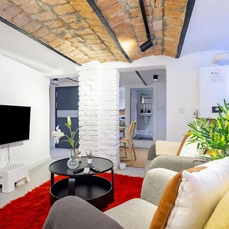 Vibrant Flat 5 Minutes Walk To Istiklal In Beyoglu Apartment อิสตันบูล ภายนอก รูปภาพ