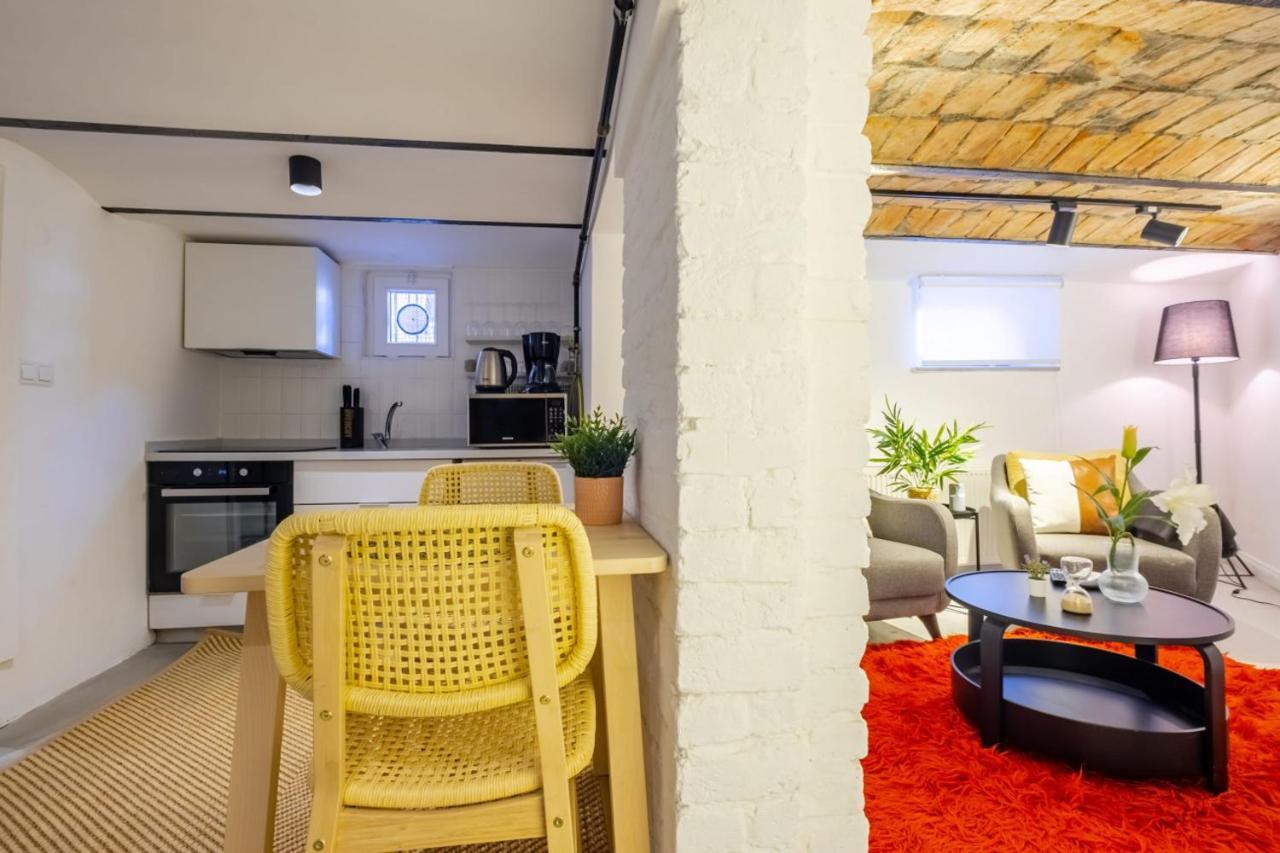 Vibrant Flat 5 Minutes Walk To Istiklal In Beyoglu Apartment อิสตันบูล ภายนอก รูปภาพ